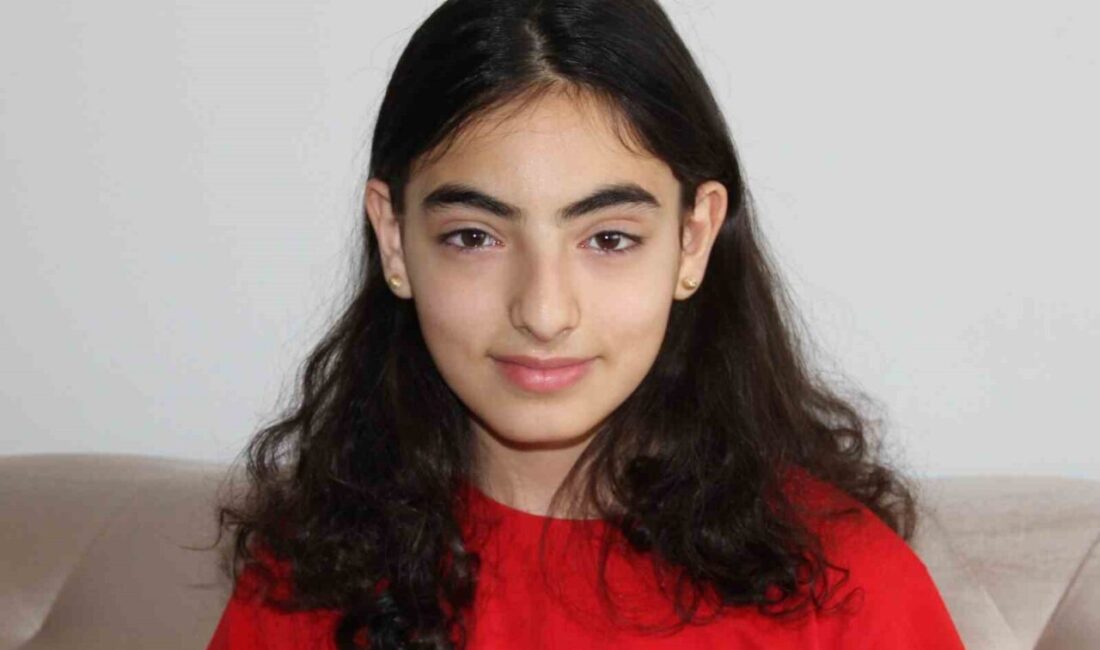 Samsun’un Salıpazarı ilçesinde yaşayan 12 yaşındaki Elif Dülger, 8,5 yaşında