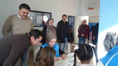 Balıkesir’in Havran ilçesinde düzenlenen ’Çanta Boyama Etkinliği’, çocukları ve ailelerini