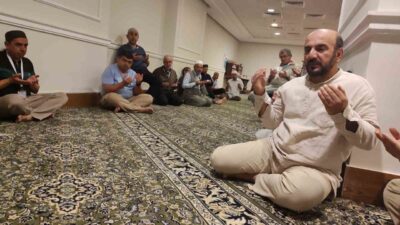 Umre ibadeti için kutsal topraklarda bulunan Türk umreci kafileleri, Miraç