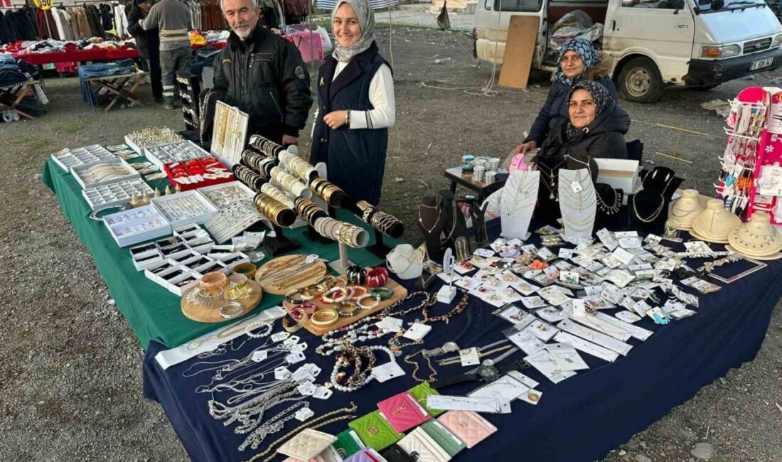 Zonguldak’ın Alaplı ilçesine bağlı Mollabey köy alanında kurulan ucuzluk pazarı,