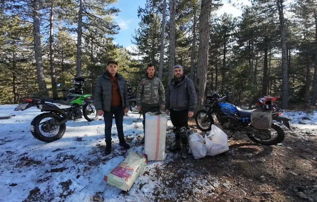 Osmaniye’de kendilerine “Zompçular Enduro Osmaniye” adını veren motosiklet grubu, Amanos