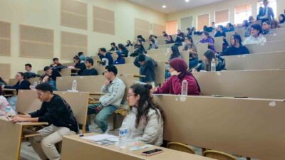 Manisa Büyükşehir Belediyesi, Milli Savunma Üniversitesi (MSÜ) sınavına hazırlanan öğrenciler