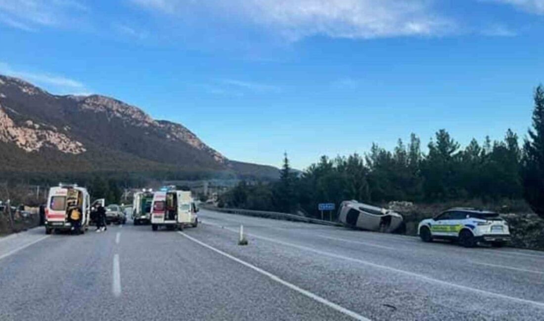 Muğla-Denizli karayolu Yaraş Mahallesi Sodra mevkiinde meydana gelen trafik kazasında