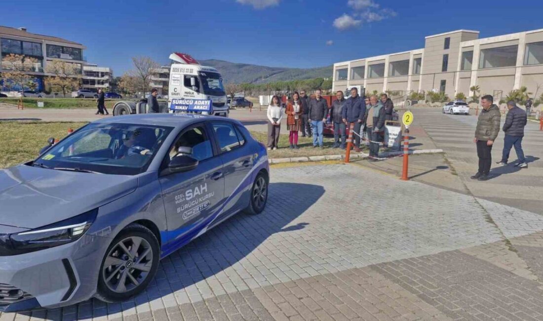 Muğla İl Milli Eğitim Müdürü Emre Çay, Menteşe ilçesinde bulunan