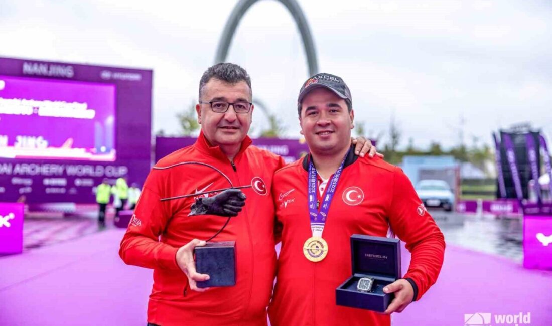 Çin’in Nanjing kentinde düzenlenen dünya kupası finallerinde altın madalyayı boynuna