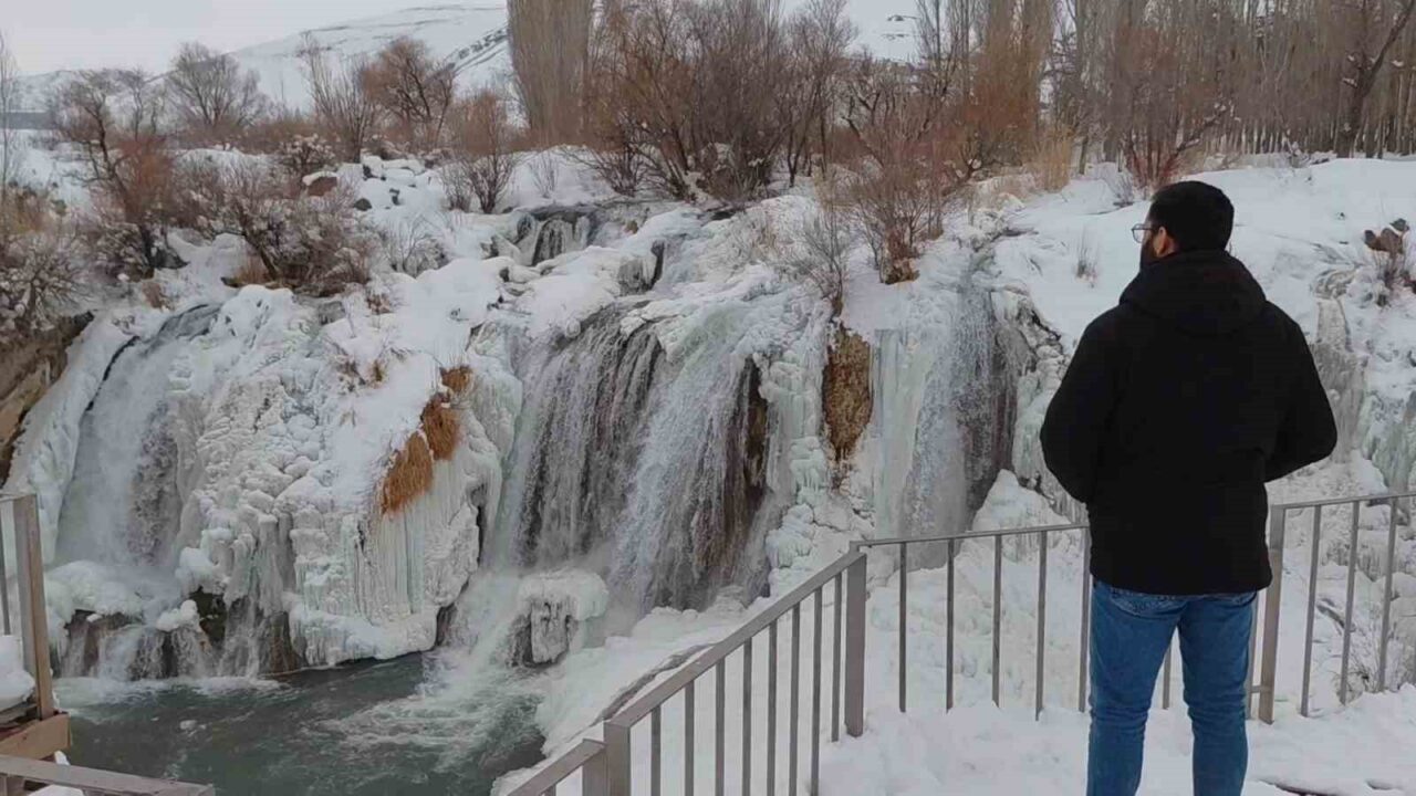 Van’ın Muradiye ilçesinde yer alan ve her mevsim ayrı güzelliğiyle