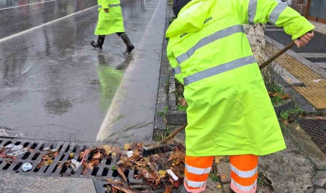 Muğla genelinde devam eden sağanak yağış nedeniyle muhtemel su baskını,