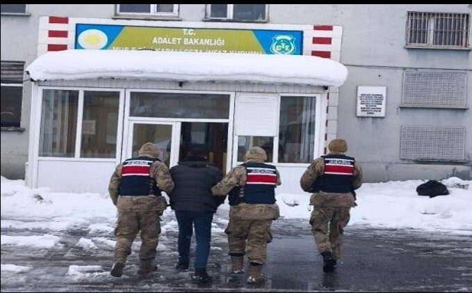 Muş’un Hasköy ilçesinde jandarma ekipleri tarafından, hakkında 4 yıl 2
