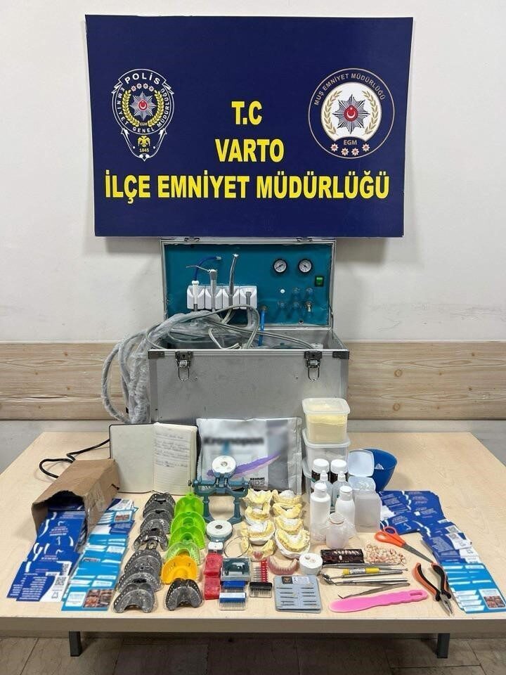 Muş’un Varto ilçesinde ruhsatsız şekilde hastalara takma diş ve dolgu