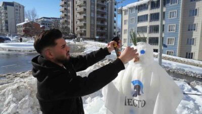 Muş’ta etkili olan yoğun kar yağışı hayatı olumsuz etkilese de