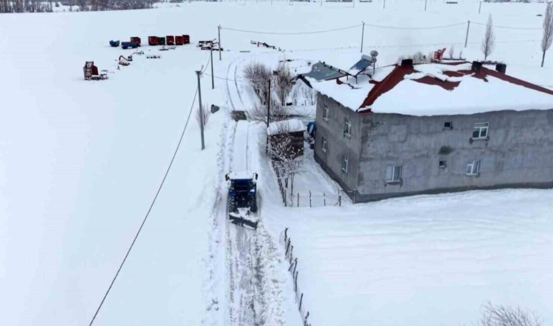 Muş’un Çatbaşı köyü muhtarı Nasır Balkaya, 7 yıldır traktörüne taktığı