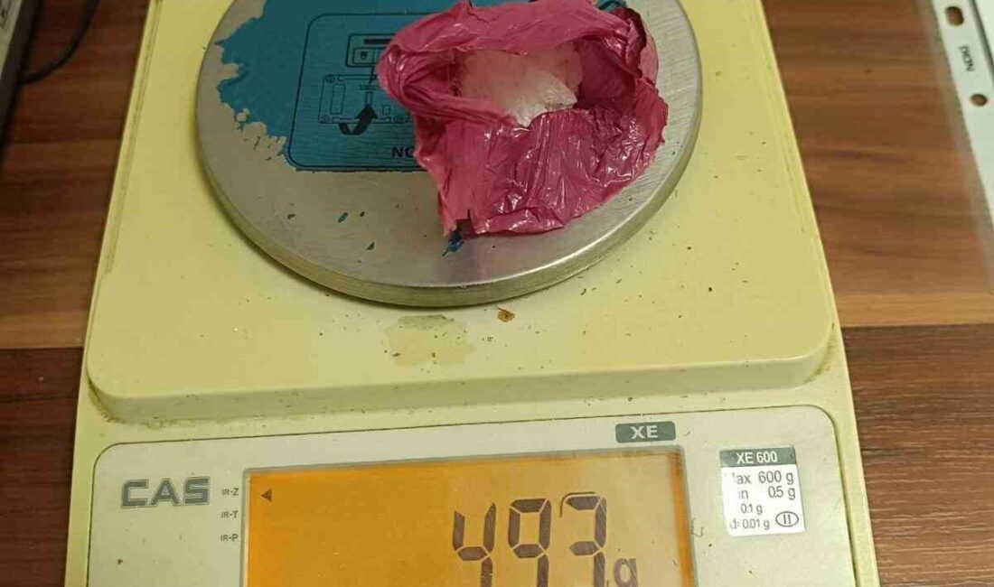 Muş’ta narkotik ekiplerince 4,93 gram metamfetaminle yakalanan ve hakkında kesinleşmiş