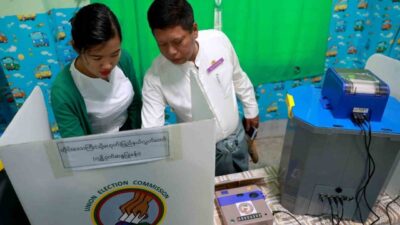Askeri yönetim kontrolündeki Myanmar’da halk, ilk turu 28 Aralık’ta yapılan