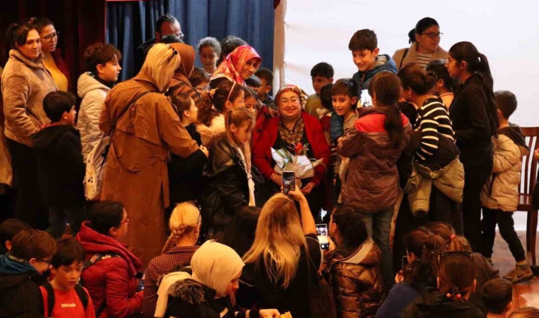 Nazilli Belediyesi, sömestr tatiline giren çocuklar için tiyatro ve müzikli