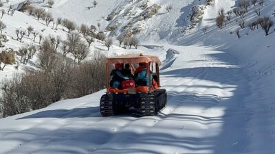 Adıyaman’ın Kahta ilçesine bağlı Nemrut Dağı eteklerinde hastalanan bir vatandaş,