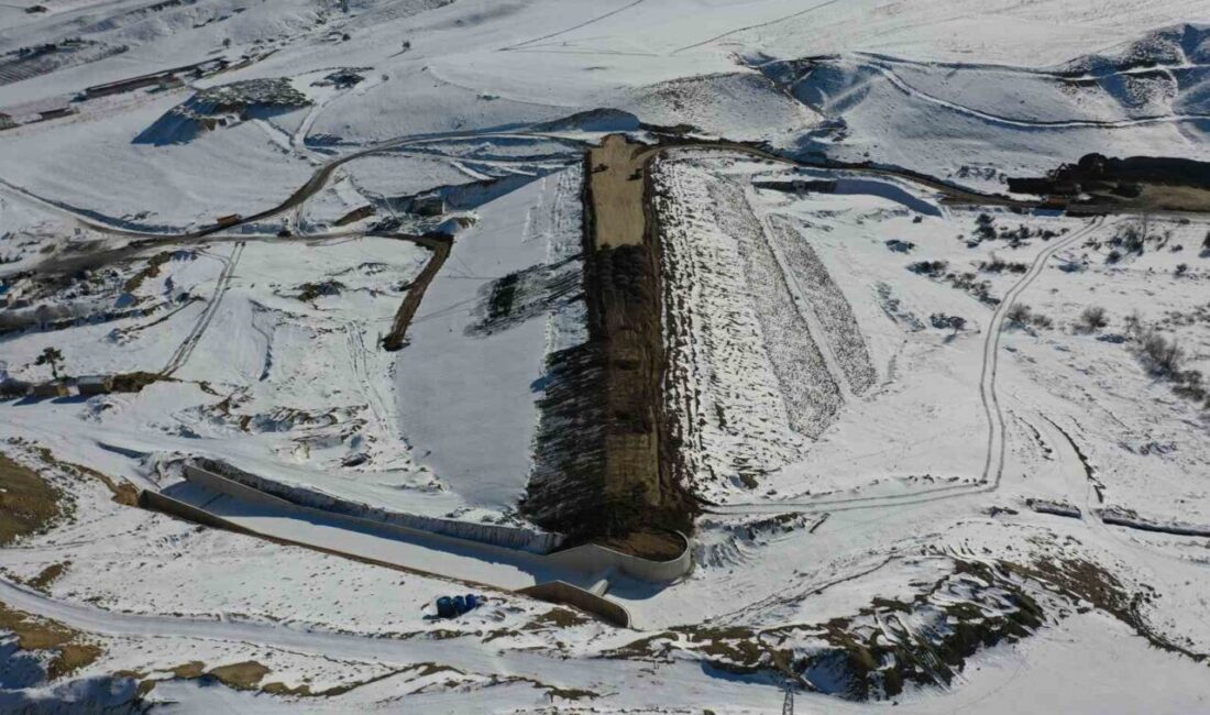 Niğde’nin Ulukışla ilçesinde yapımı devam eden Ulukışla Gölet projesiyle bin