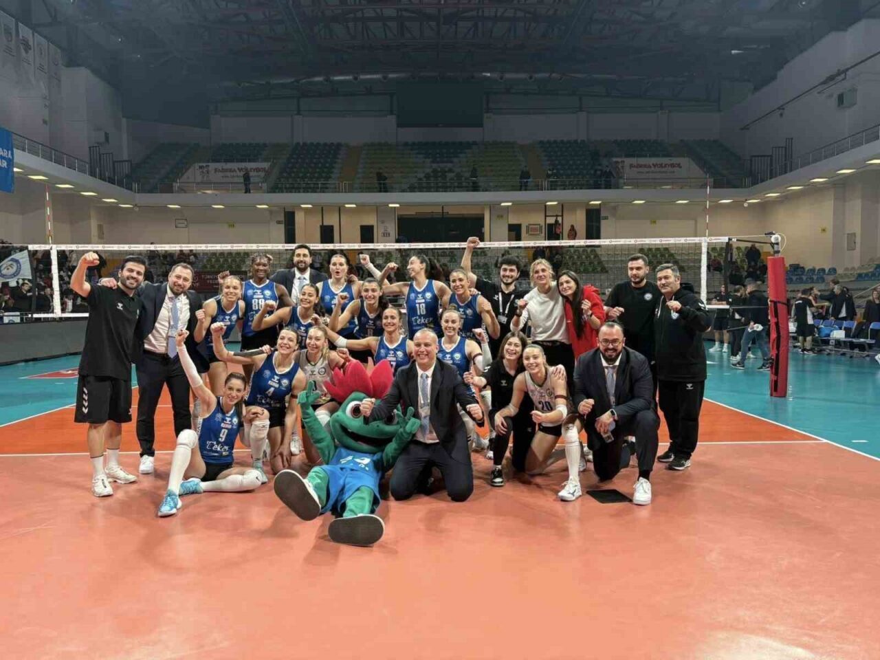 Vodafone Sultanlar Ligi’nin 18. haftasında Beşiktaş’ı ağırlayan Nilüfer Belediyespor Eker,