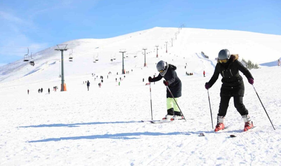 Kış turizminin en önemli destinasyonlarından biri olan Akdağ Kayak Merkezi’nde