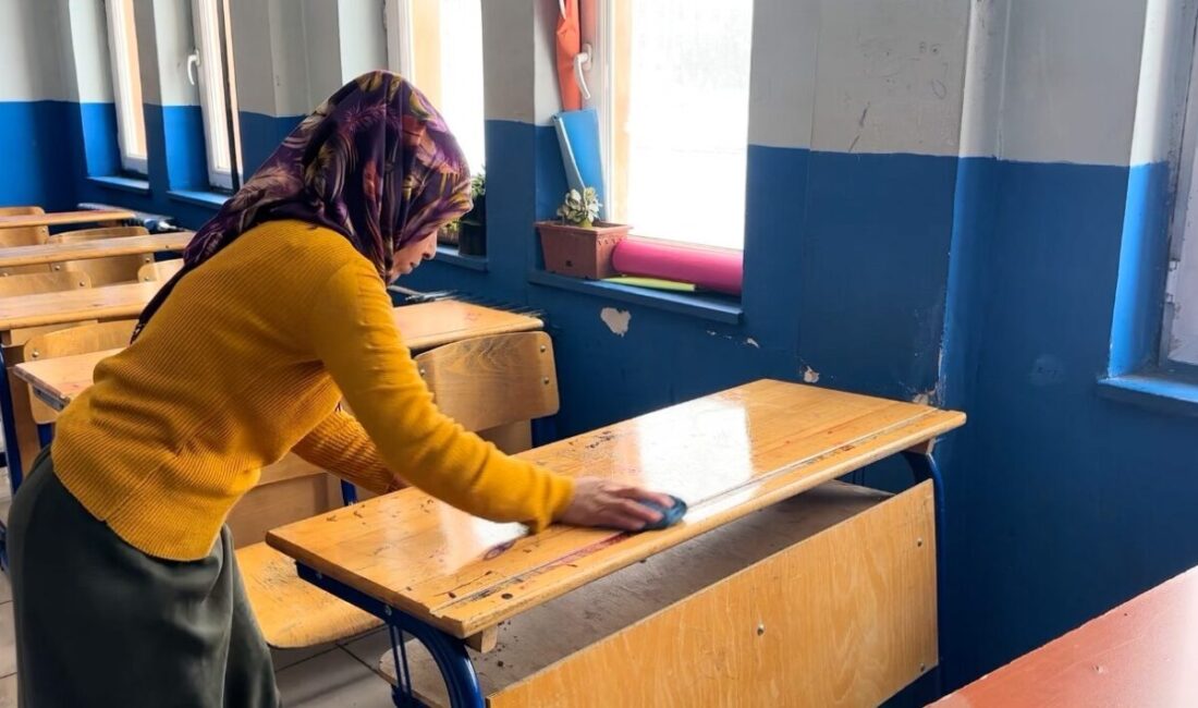 Hakkari’nin Yüksekova ilçesinde sömestr tatilinin sona ermesine sayılı günler kala,