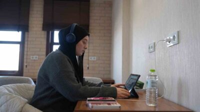 Düzce Belediyesi tarafından yenilenerek kütüphaneye dönüştürülen ve açılışı geçtiğimiz hafta