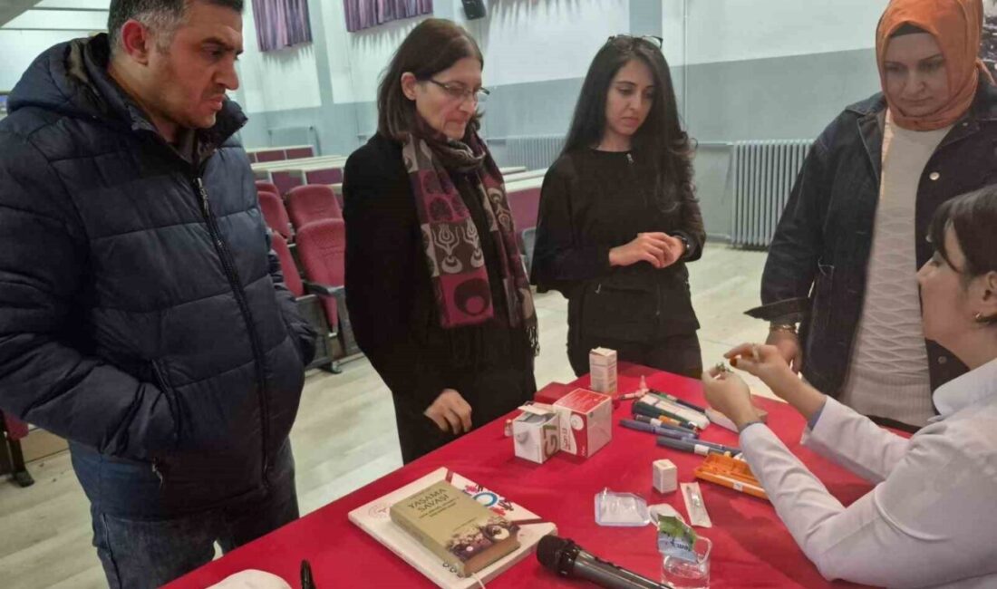 Kayseri’de eğitim hayatını sürdüren diyabetli öğrenciler için öğretmenlere uygulamalı insülin