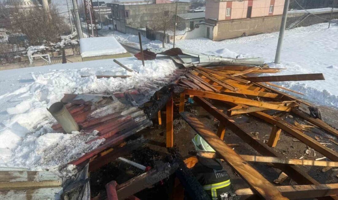 Diyarbakır’ın Çınar ilçesinde bir okulda sobadan çıkan kıvılcımla çatıda çıkan