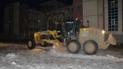 Şanlıurfa’da yoğun kar yağışı nedeniyle ara verilen eğitimin yarın yeniden