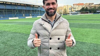 Sarıyer’in tecrübeli futbolcusu Ömer Bayram, çocukluk arkadaşı olan Liverpool’un Hollandalı