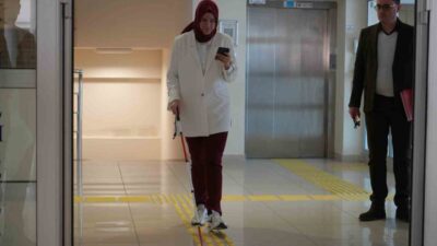 Ondokuz Mayıs Üniversitesi (OMÜ), görme engelli bireylerin kampüs binalarında kimseye