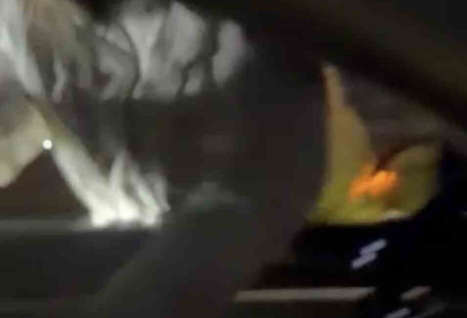 Konya’da yol verme tartışması sonrası sürücünün taksiciye saldırdığı anlar cep