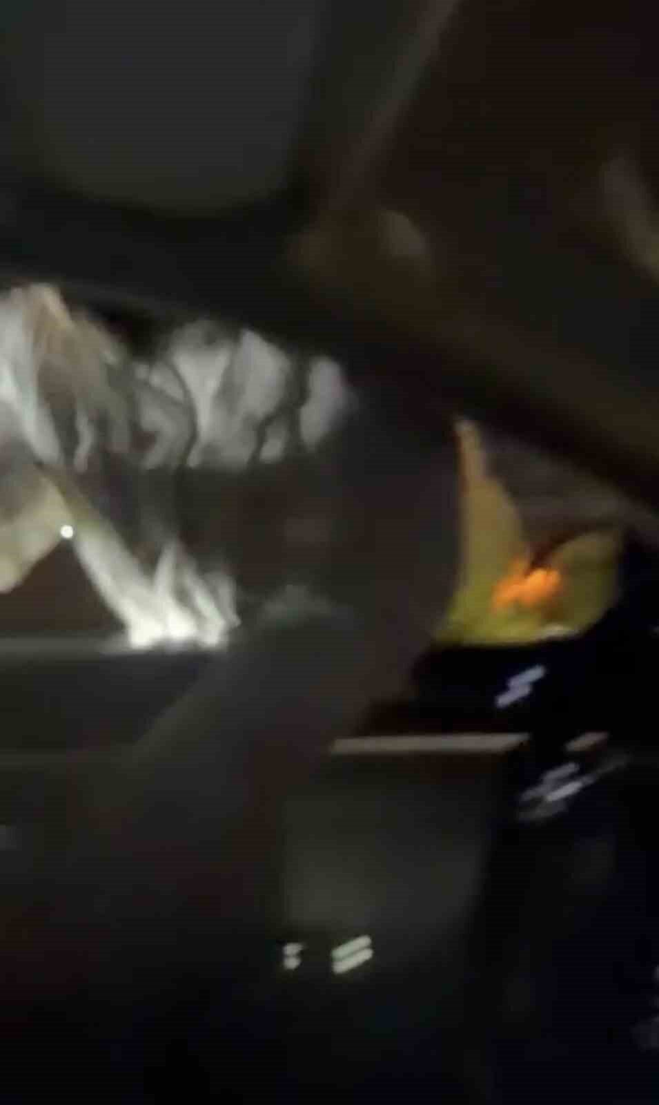 Konya’da yol verme tartışması sonrası sürücünün taksiciye saldırdığı anlar cep