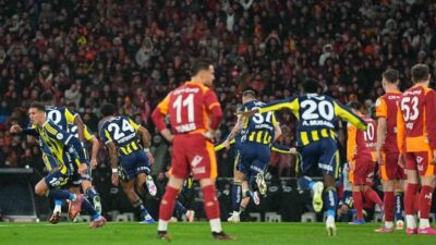 Fenerbahçe’nin Hollandalı defans oyuncusu Jayden Oosterwolde, bu sezonki ilk golünü