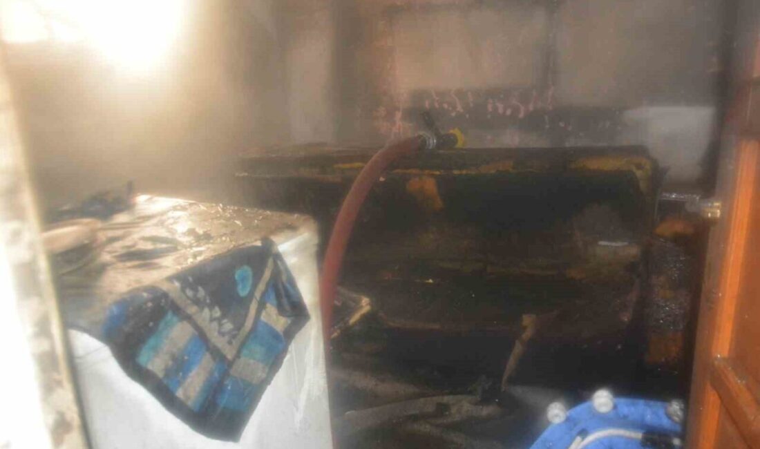 Ordu’nun Ünye ilçesinde bir apartmanın zemin katında çıkan yangın, itfaiye