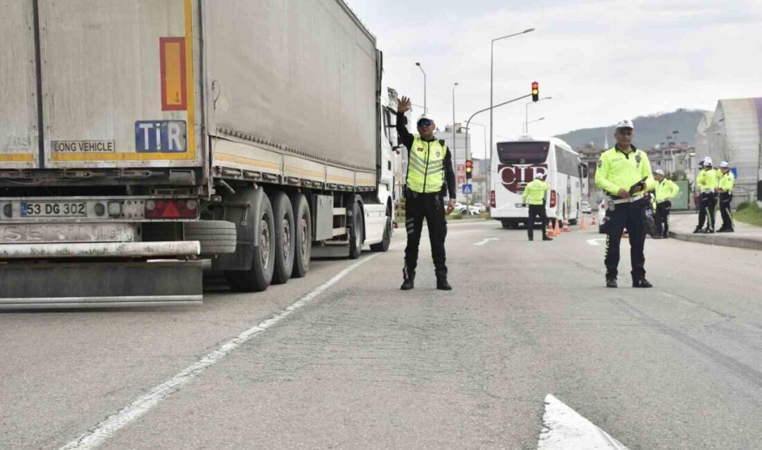 Ordu’da polis ekipleri tarafından trafik kazalarını azaltmaya yönelik yapılan denetimlerde,