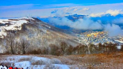 Ordu Valiliği, kar yağışı ve buzlanma nedeniyle Akkuş ilçesinin tamamında