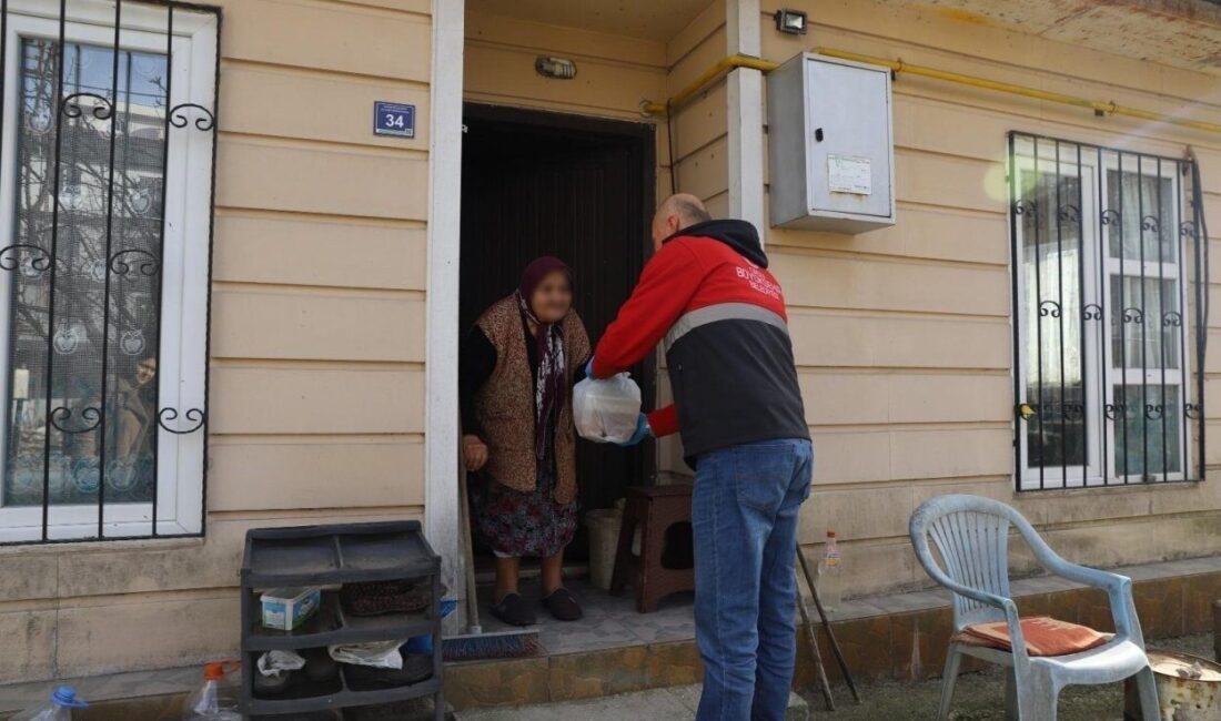 Ordu Büyükşehir Belediyesi tarafından ihtiyaç sahibi vatandaşların sıcak yemek ihtiyaçları