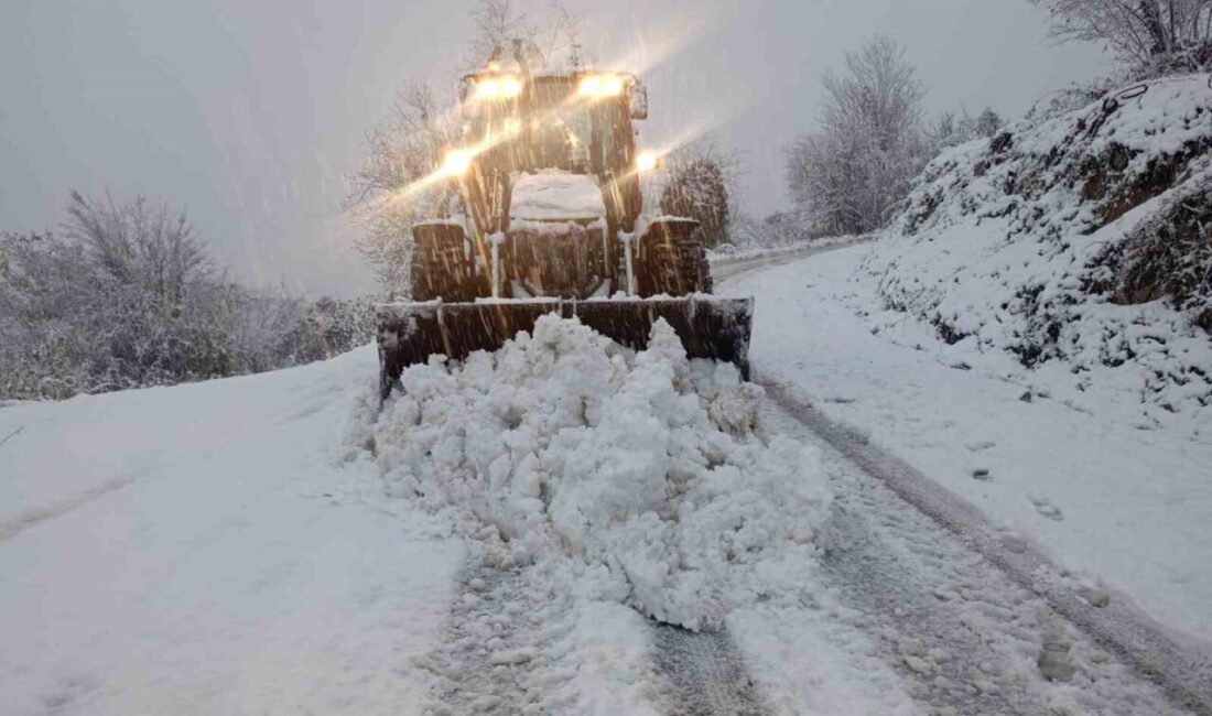 Ordu’da etkili olan kar yağışının ardından Büyükşehir Belediyesi ekipleri, son