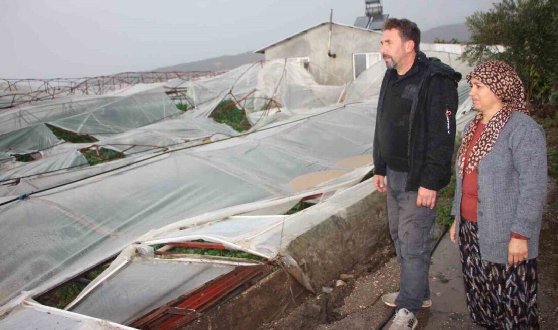 Antalya’nın Kumluca ilçesinde şiddetli rüzgâr ve yoğun yağışla birlikte oluşan