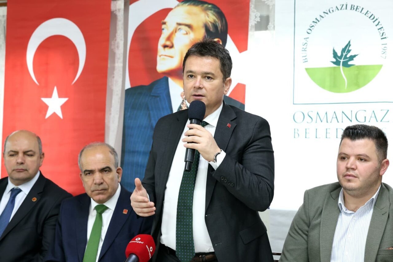 Osmangazi Belediye Başkanı Erkan Aydın, mahalle buluşmaları kapsamında Osmangazi’deki 8