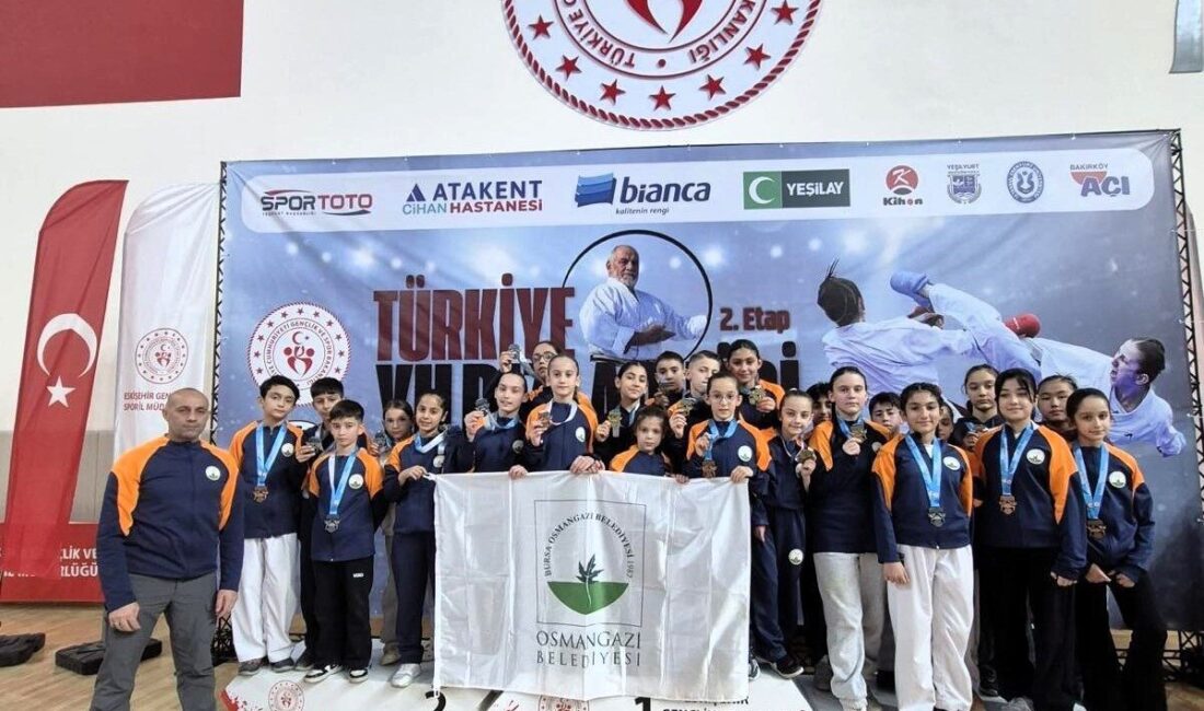 Osmangazi Belediyespor Karate Takımı, Eskişehir’de düzenlenen Türkiye Yıldızlar Ligi 2’inci