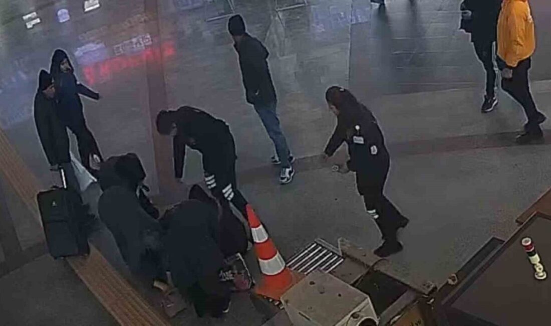 Hatay’da otogar içerisinde fenalaşarak yere yığılan kadına ilk müdahale büyükşehir