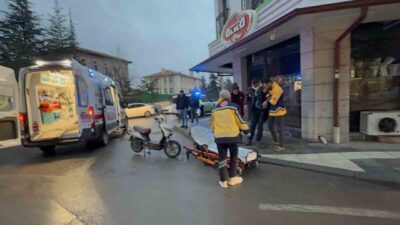 Aksaray’da seyir halindeki elektrikli bisiklete çarpan otomobil sürücüsü olay yerinden