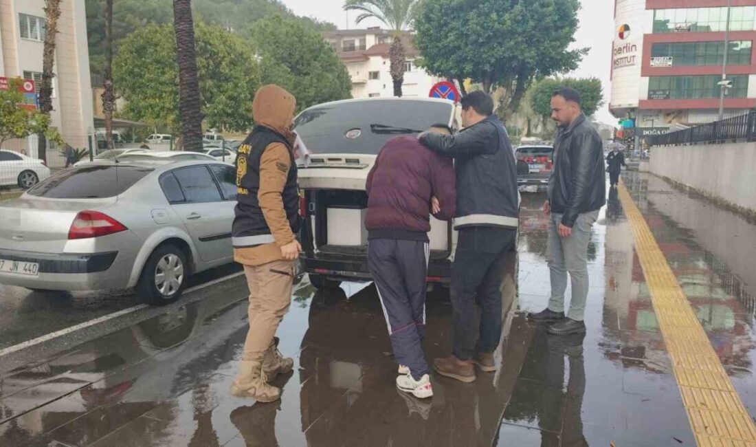 Antalya’nın Manavgat ilçesinde Özbekistan uyruklu kadınlara zorla fuhuş yaptırdıkları belirlenerek