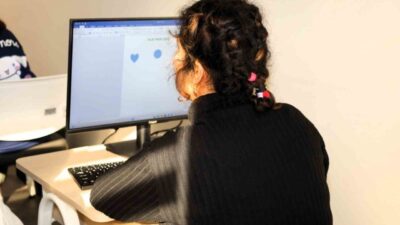 Gonca Engelsiz Yaşam Merkezi’nde başlatılan bilgisayar atölyesiyle özel gereksinimli bireylere