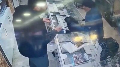 Pendik Kaynarca’da bir kuyumcu dükkanına oyuncak silahla soygun girişiminde bulunan