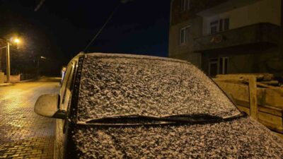 Kırklareli’nin Pınarhisar ilçesinde kar yağışı etkili olmaya başladı. Kar yağışı,