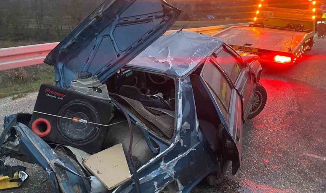 Kırklareli’nin Pınarhisar ilçesinde otomobilin bariyerlere çarpıp takla atması sonucu meydana