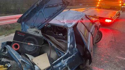 Kırklareli’nin Pınarhisar ilçesinde otomobilin bariyerlere çarpıp takla atması sonucu meydana