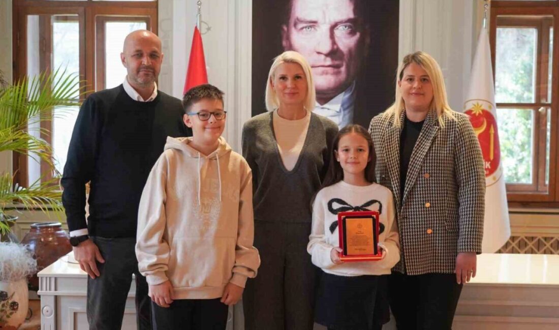 Bilecik Belediye Başkanı Melek Mızrak Subaşı, Kıbrıs Gazimağusa’da düzenlenen 4.