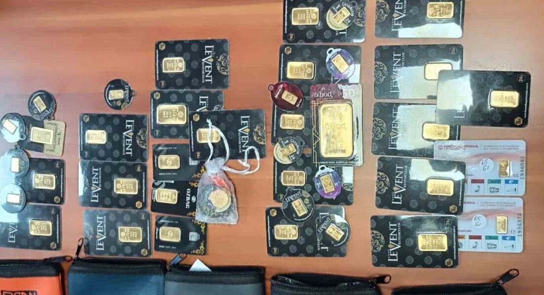 Eskişehir’de dışarıda bulunan 237 gram altın, polis ekiplerince sahibine teslim